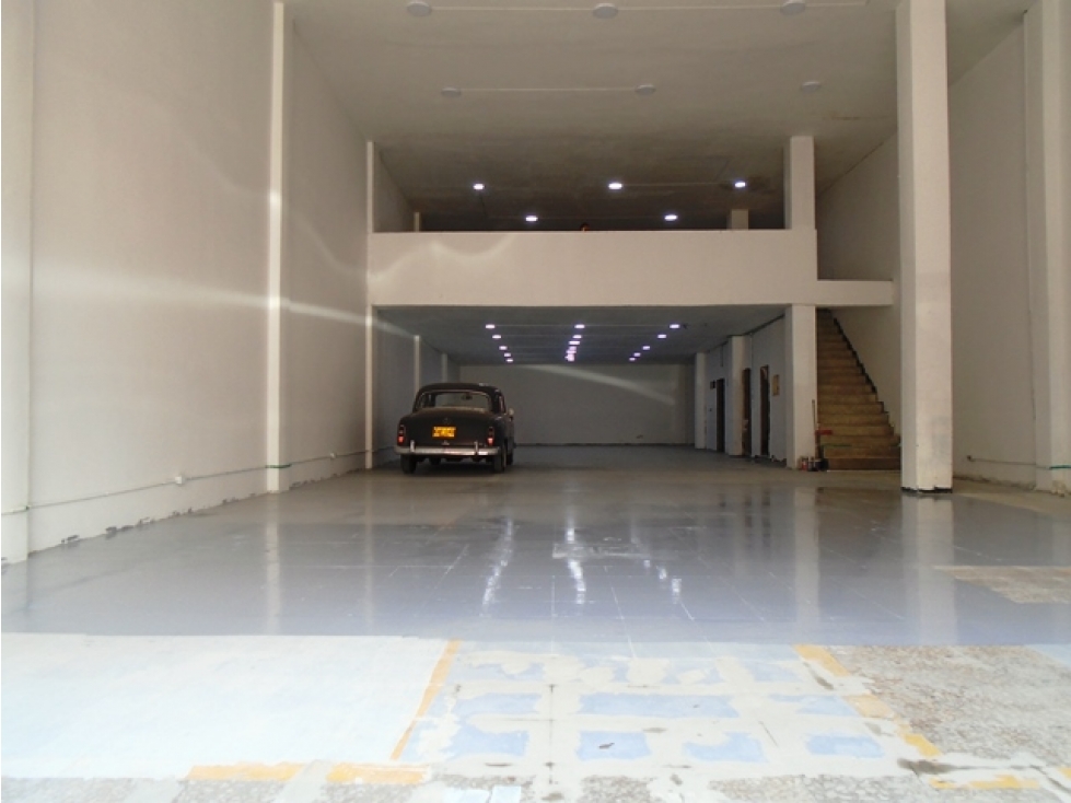 Venta local en La Oriental. La Calendaría. Punto estratégico. — foto 2