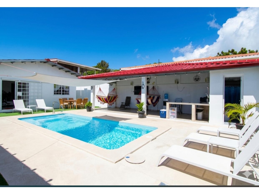 Casa con piscina - Venta - Costa Esmeralda - San Carlos
