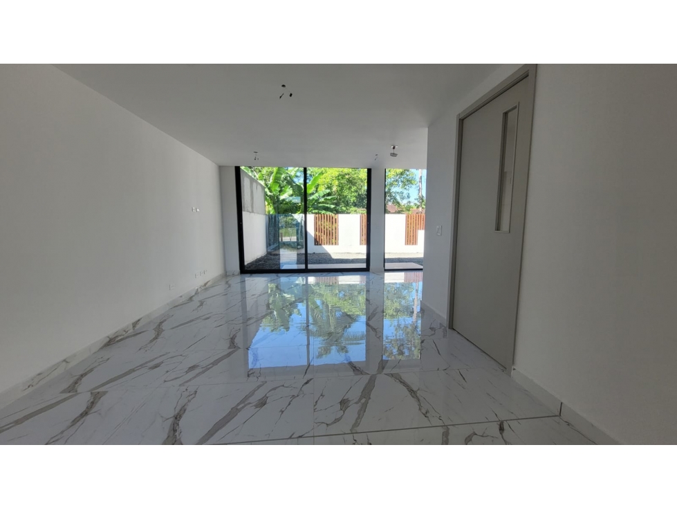Moderna Casa a estrenar - Residencial Albrook 9  — foto 3