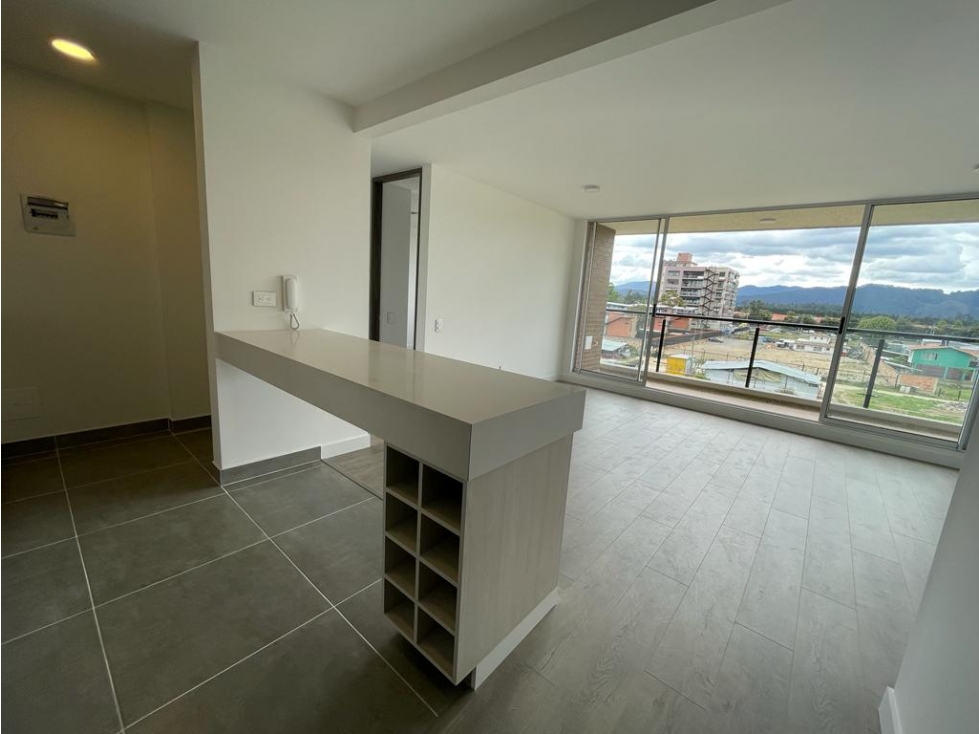 Arriendo apartamento con excelente ubicación en Cajica. - 3