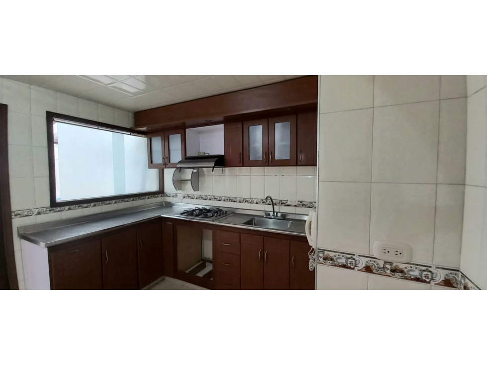Vendo casa dos pisos en Chía en conjunto cerrado. — foto 2