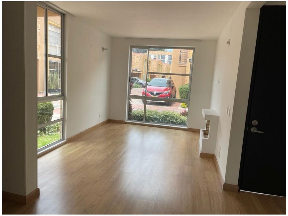 VENDO HERMOSA CASA EN CAJICA, CONJUNTO CERRADO. — foto 2