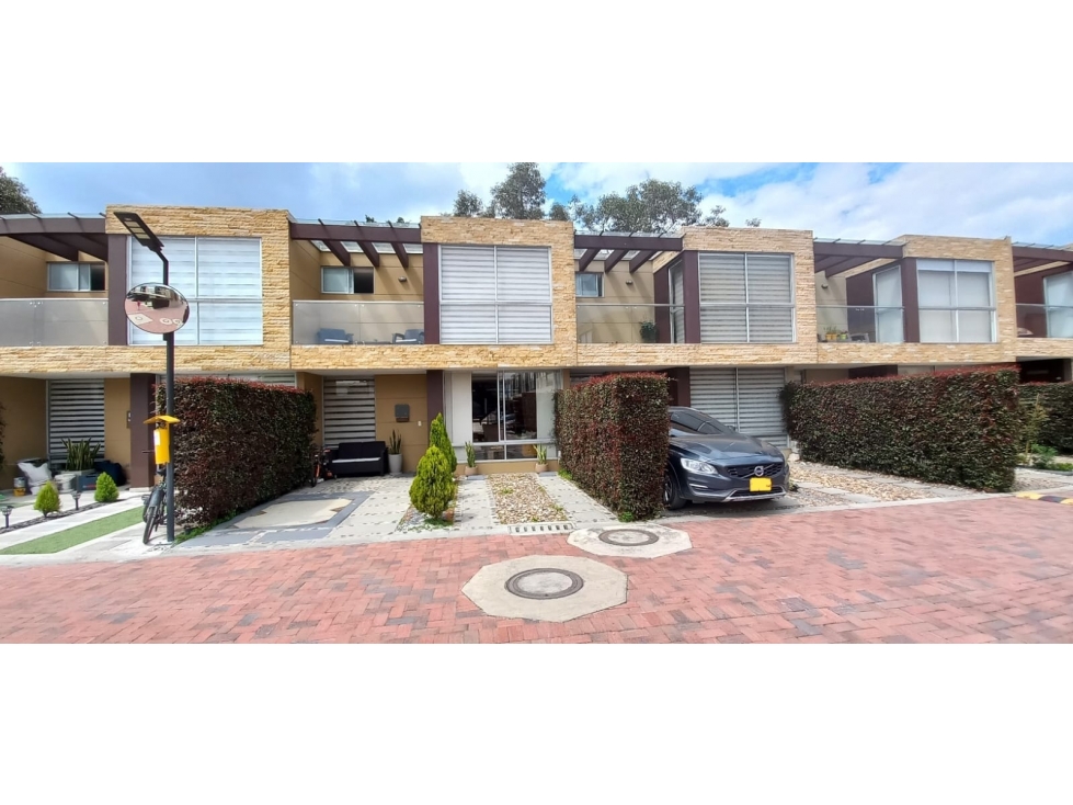 Vendo casa de dos niveles en vereda la Balsa - Chia