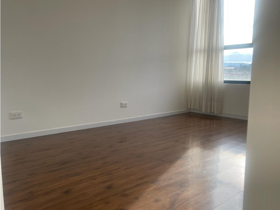 Hermosa Casa esquinera de Dos niveles en Cajicá en venta en conjunto. — foto 4