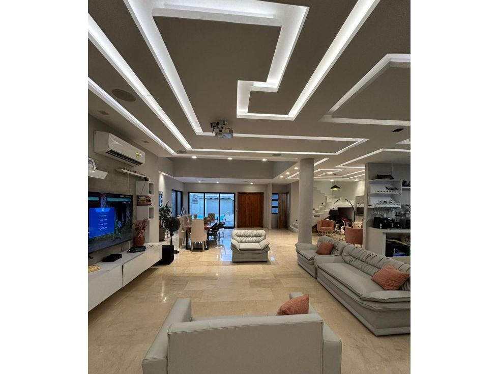VENTA DE CASA EN PUNTA ROCA