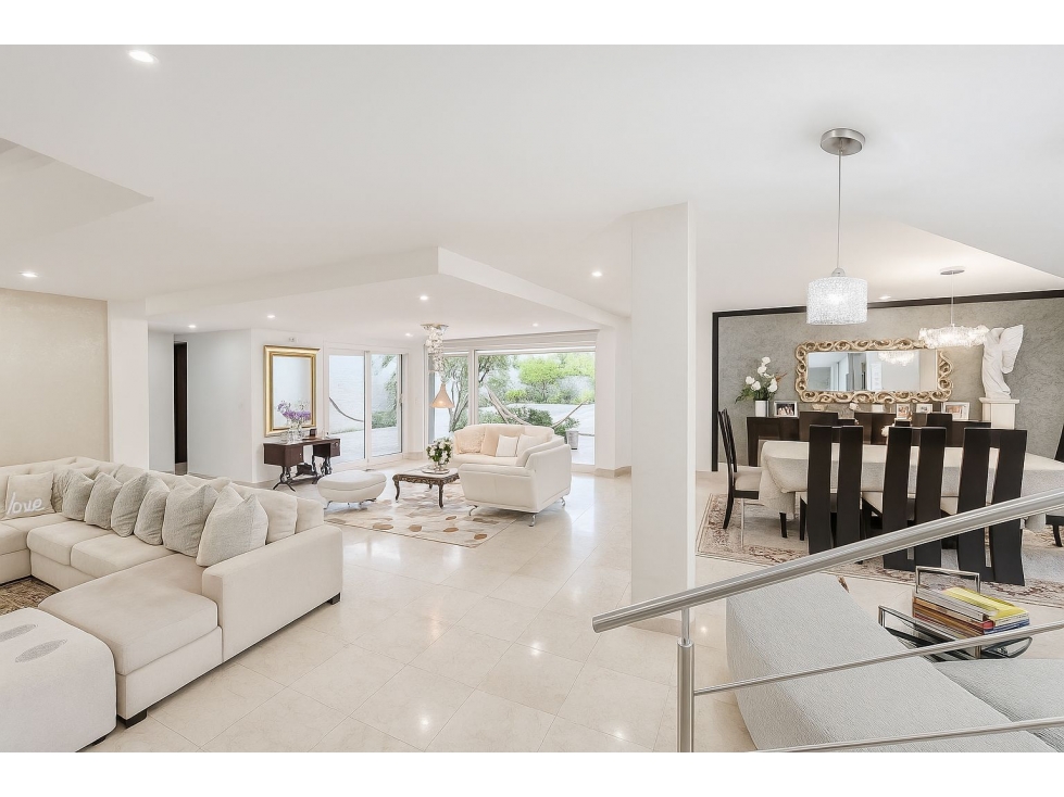 VENDO O RENTO CASA DE TRES NIVELES EN SALGAR — foto 2