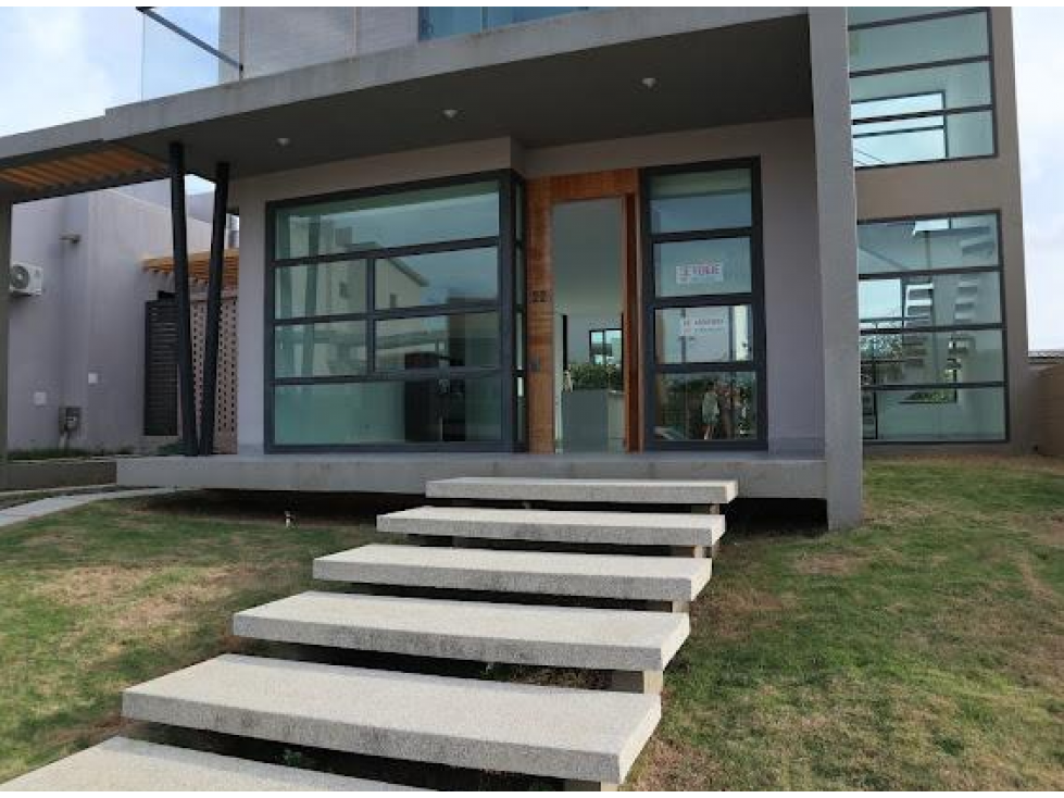 CASA PARA ESTRENAR EN VENTA - BAJO OSTION TUBARA