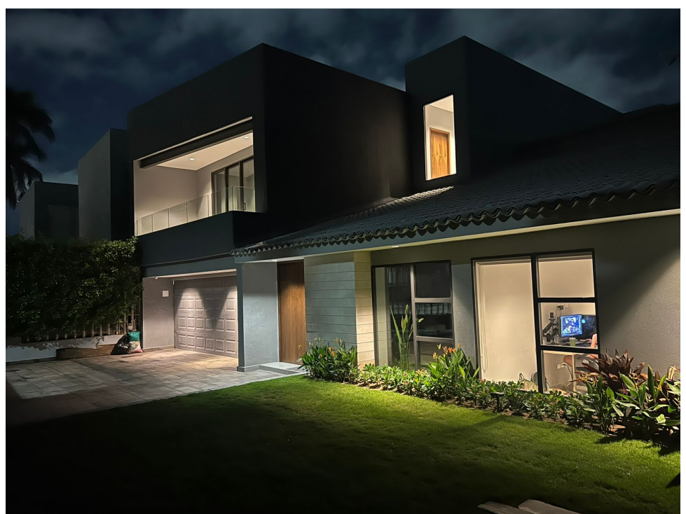 VENTA DE CASA DUPLEX EN EL GOLF