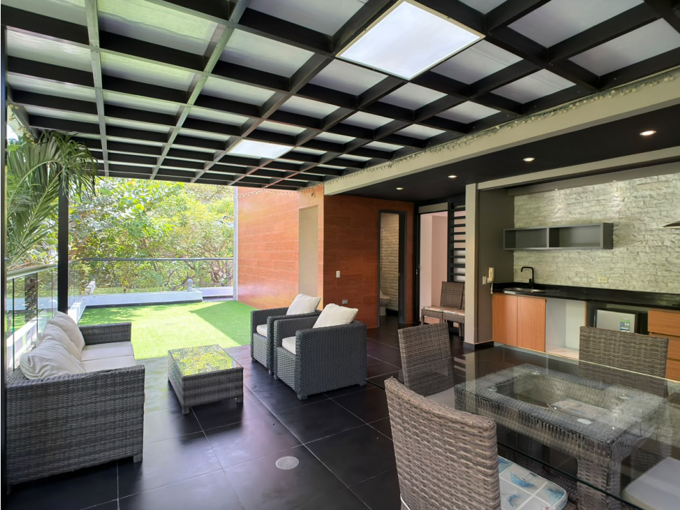 VENTA DE CASA EN SANTA MARTA DE TRES NIVELES - 1