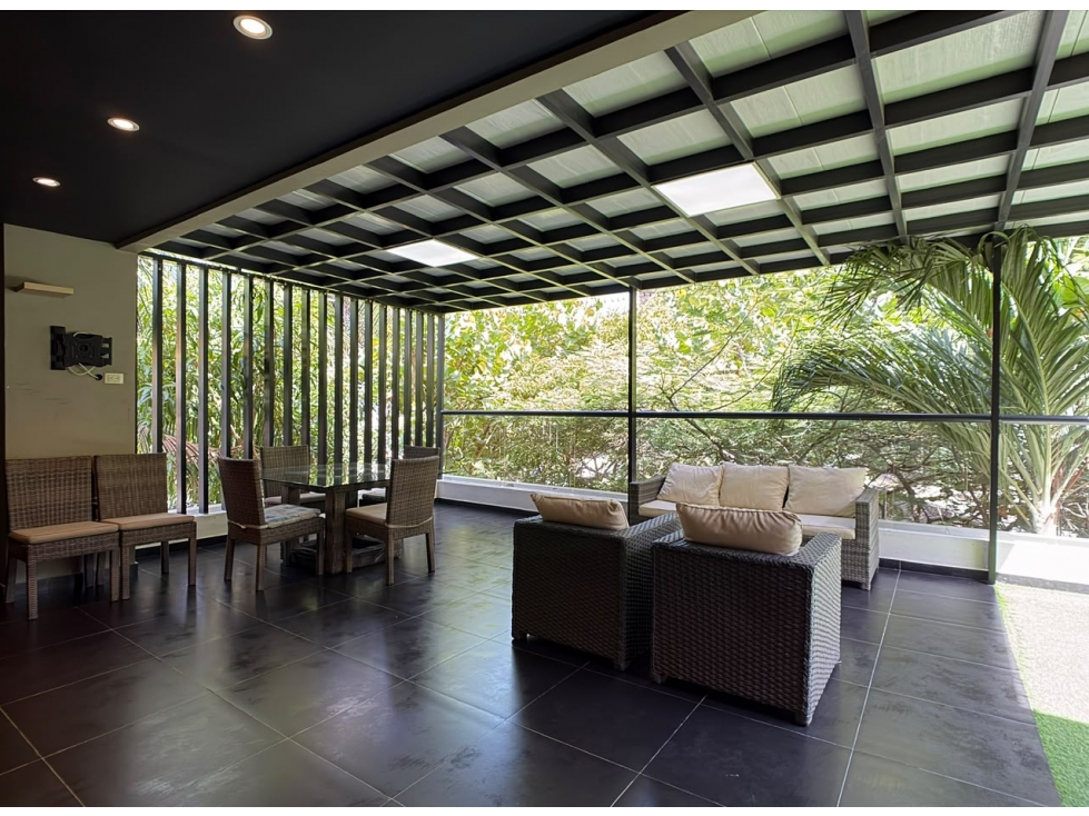 VENTA DE CASA EN SANTA MARTA DE TRES NIVELES - 4