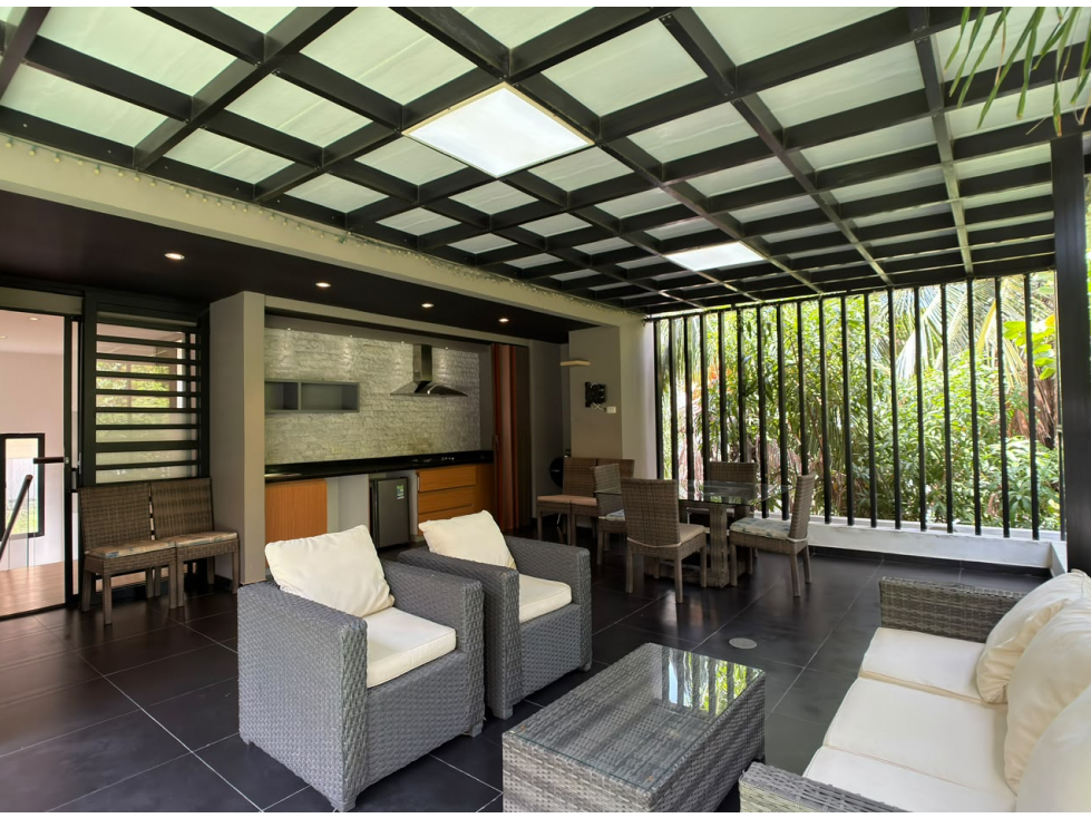 VENTA DE CASA EN SANTA MARTA DE TRES NIVELES - 2