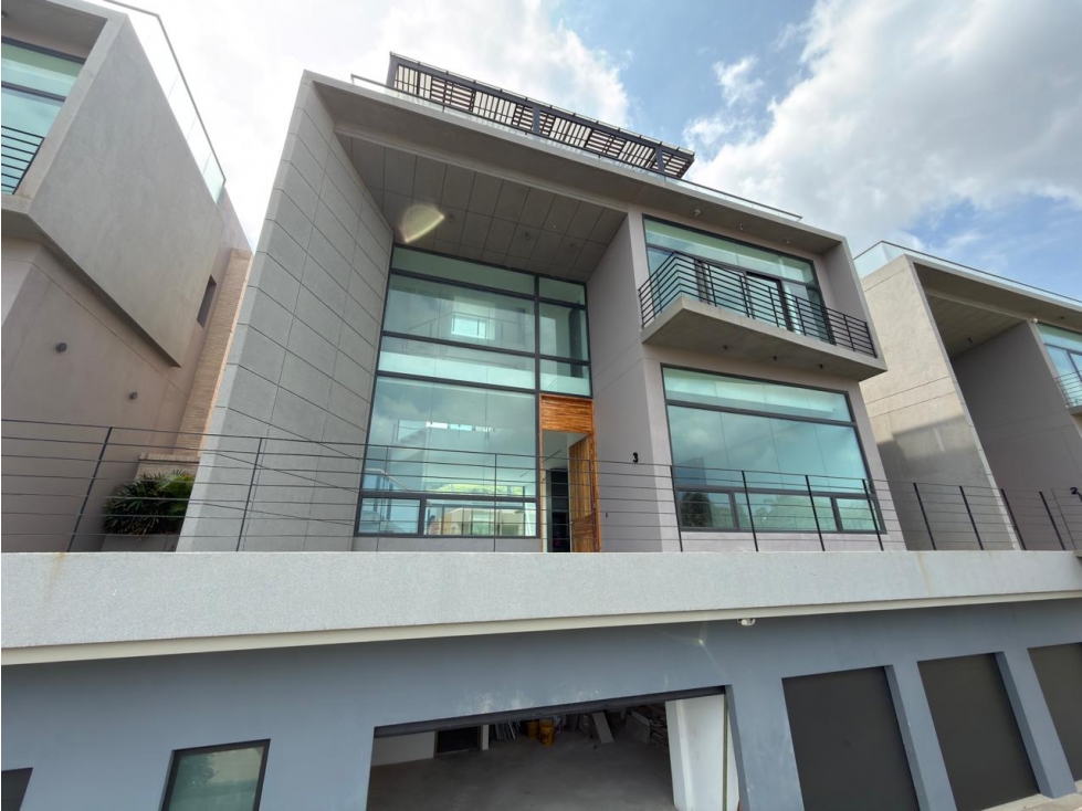 VENTA DE CASA EN ALTOS DE PRADOMAR — foto 2