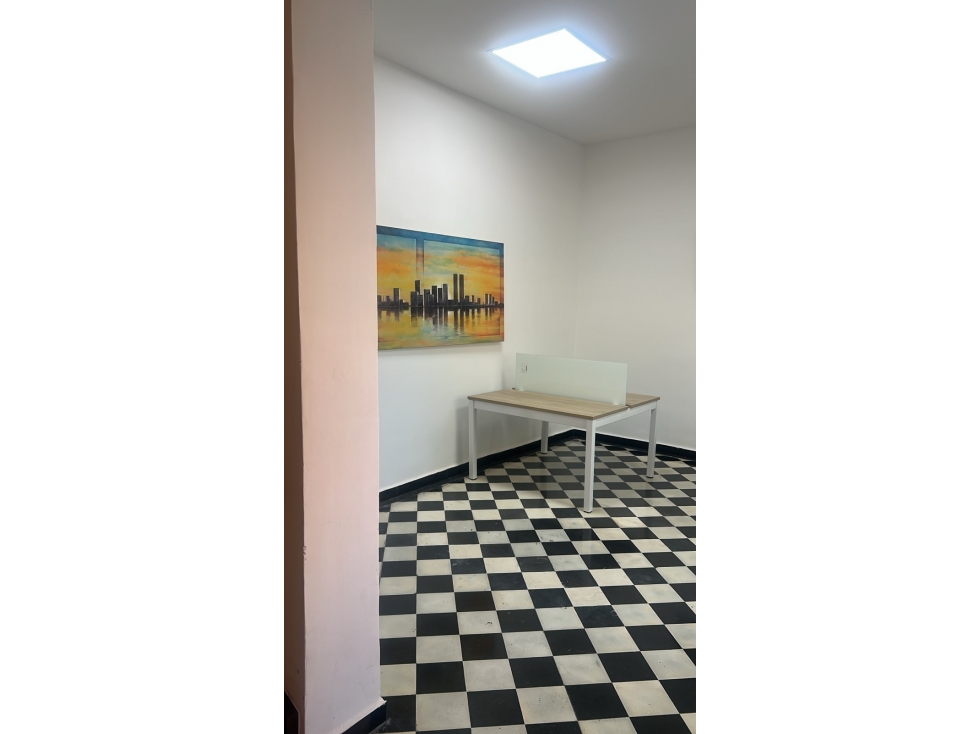 RENTO OFICINA EN EL PRADO