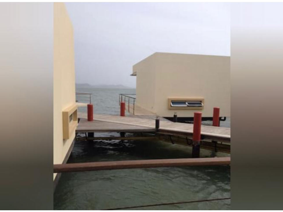 VENTA DE CABAÑA SOBRE EL MAR — foto 2
