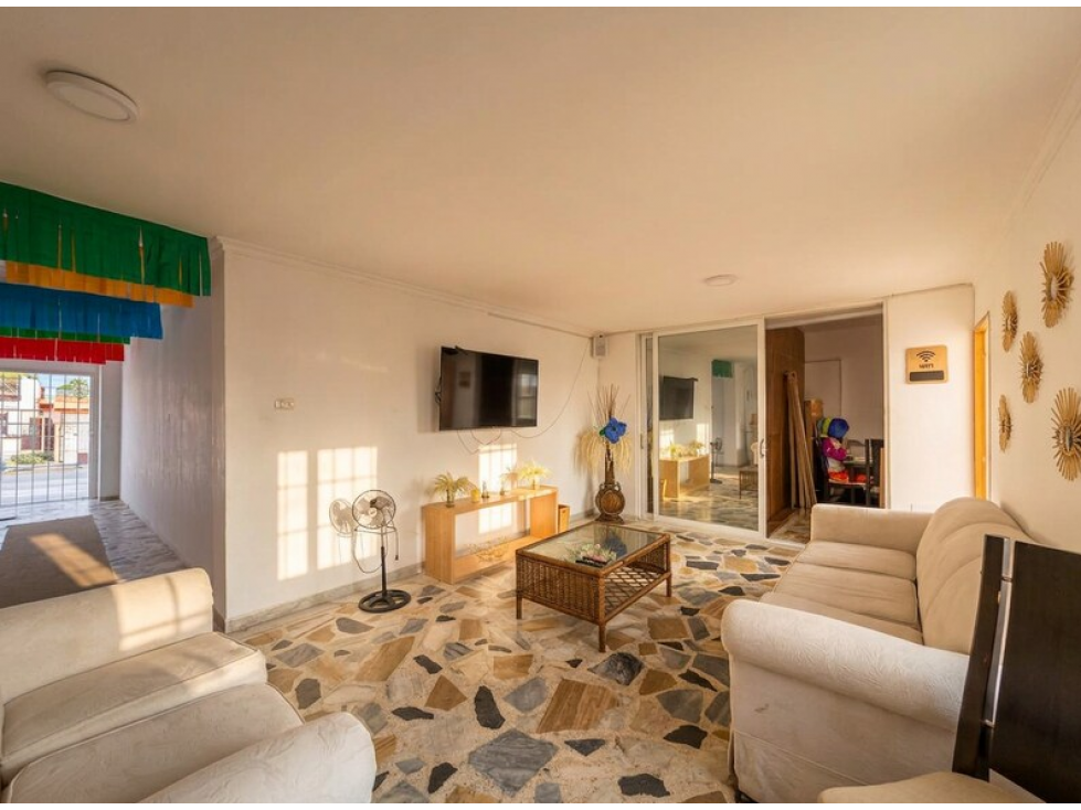 VENTA DE HOSTAL EN RIOMAR