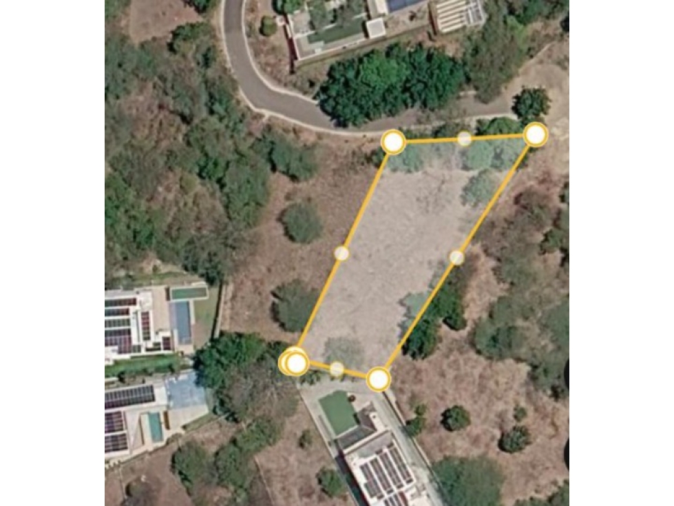 VENTA DE LOTE EN LAGOS DE CAUJARAL - 3
