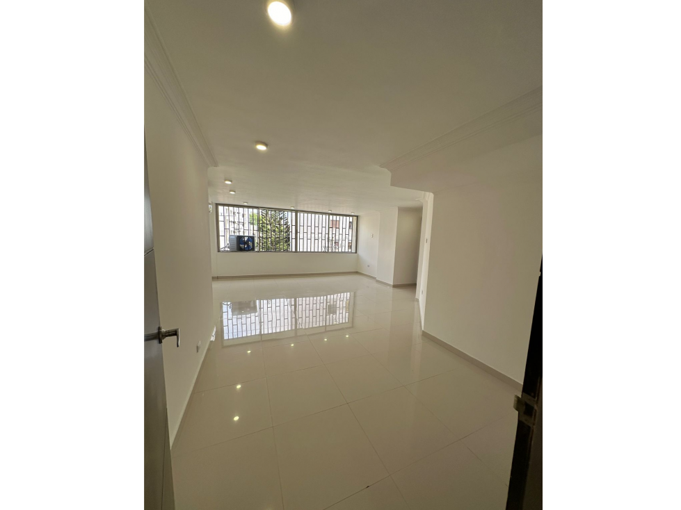 VENTA DE APARTAMENTO EN RIOMAR - 4