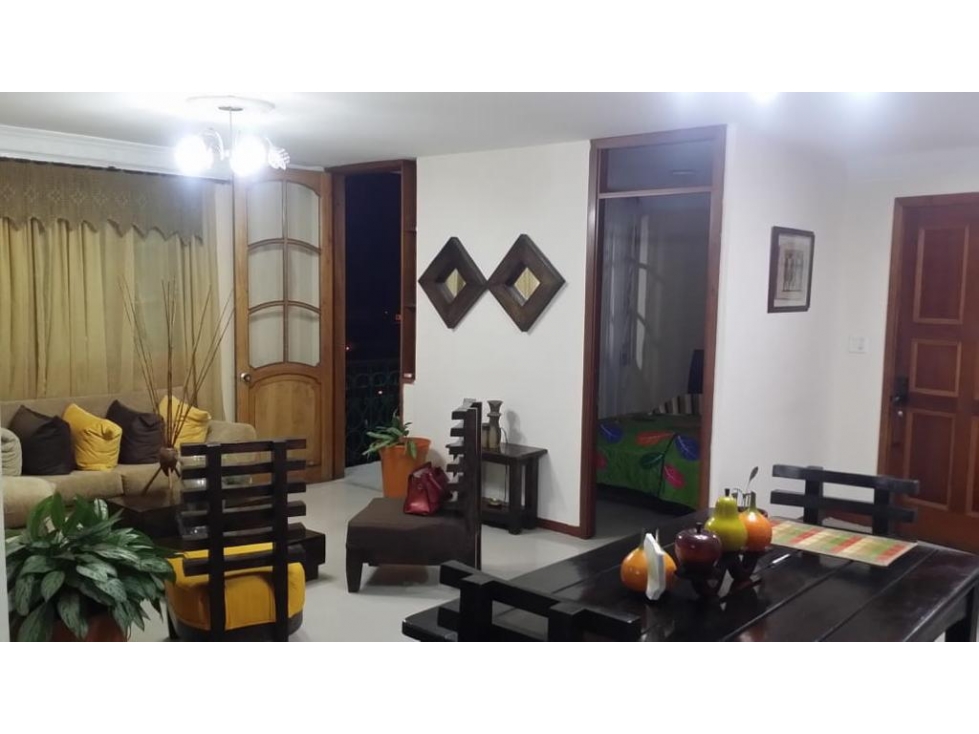 Apartamento esquinero central para la venta - 1