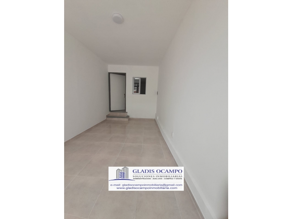 CASA PARA LA VENTA - EXCELENTE UBICACIÓN - 2