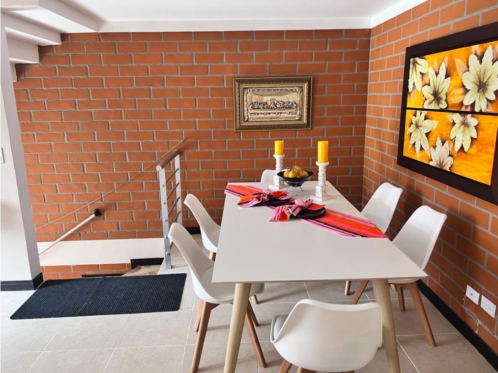 CASA PARA LA VENTA - EXCELENTE UBICACIÓN - 6