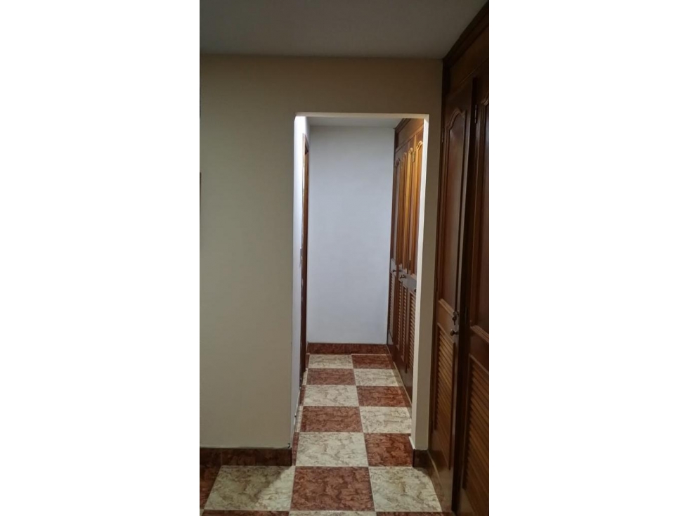 Apartamento esquinero central para la venta - 6
