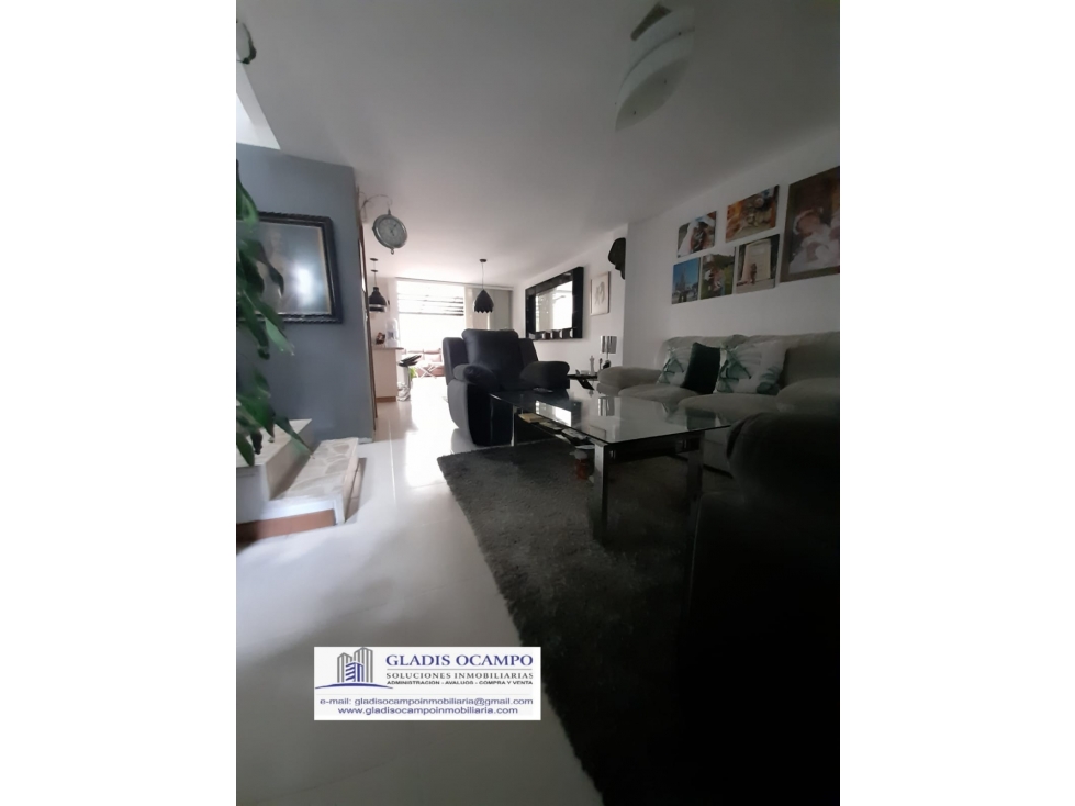 Casa en conjunto cerrado para la venta - 3