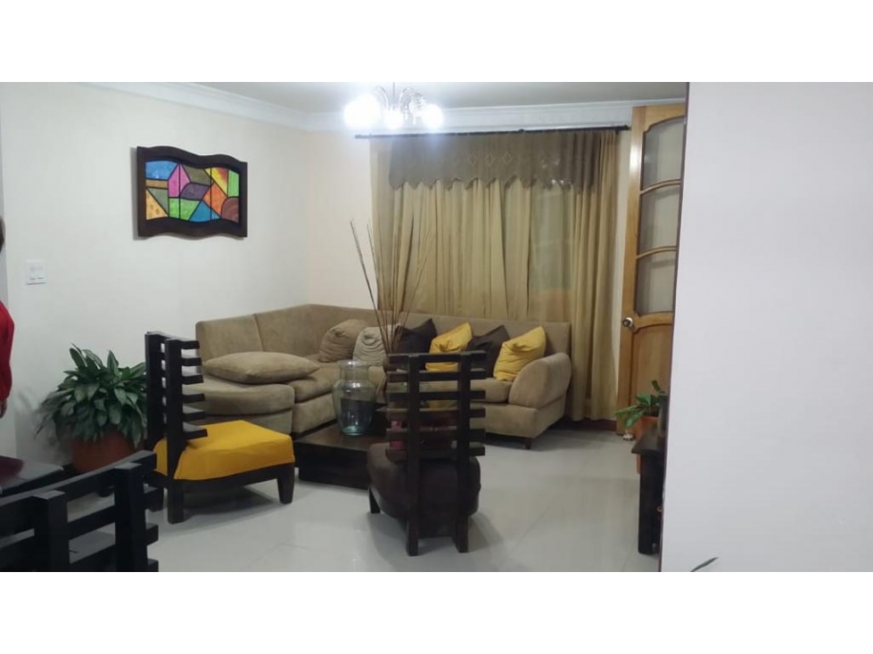 Apartamento esquinero central para la venta - 2
