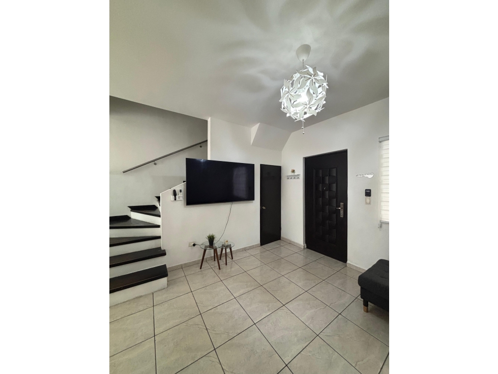CASA EN RENTA EN VILLAS DE ANAHUAC ALPES, ESCOBEDO, NUEVO LEON. — foto 2