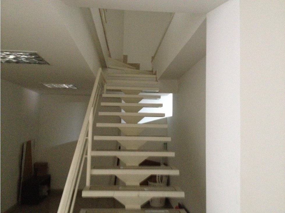 LOCAL TORRE YANUBA - 4