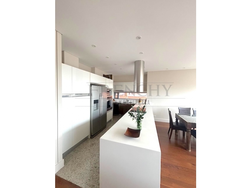Arriendo grandioso apartamento amoblado en Emaus Rosales - Bogota — foto 4