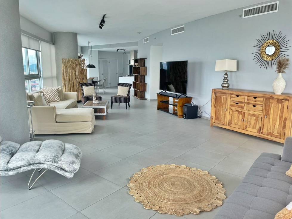 SE ALQUILA ELEGANTE APARTAMENTO EN YACHT CLUB AVENIDA BALBOA - 4