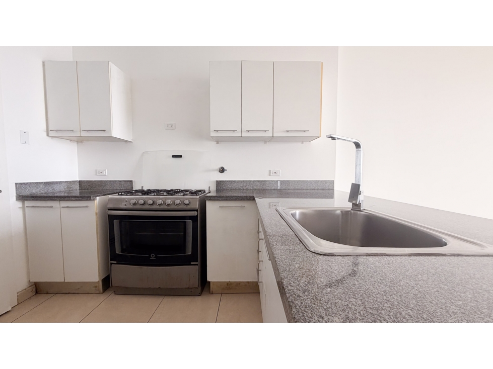 SE ALQUILA APARTAMENTO PH WATERS AVENIDA BALBOA VISTA CIUDAD — foto 4