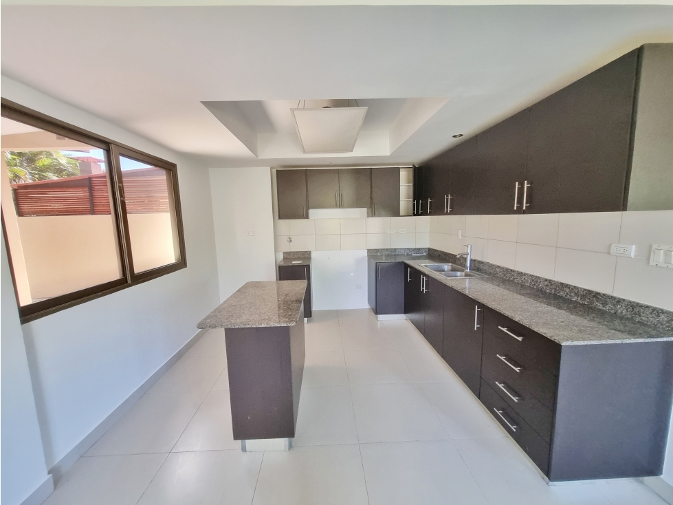SE VENDE CASA EN WOODLANDS GRAN TERRENO PANAMA PACIFICO — foto 6