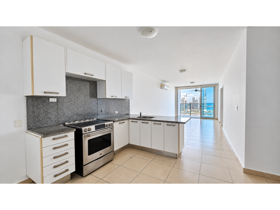 Apartamento en alquiler en Avenida Balboa | PH White, vista al mar — foto 3