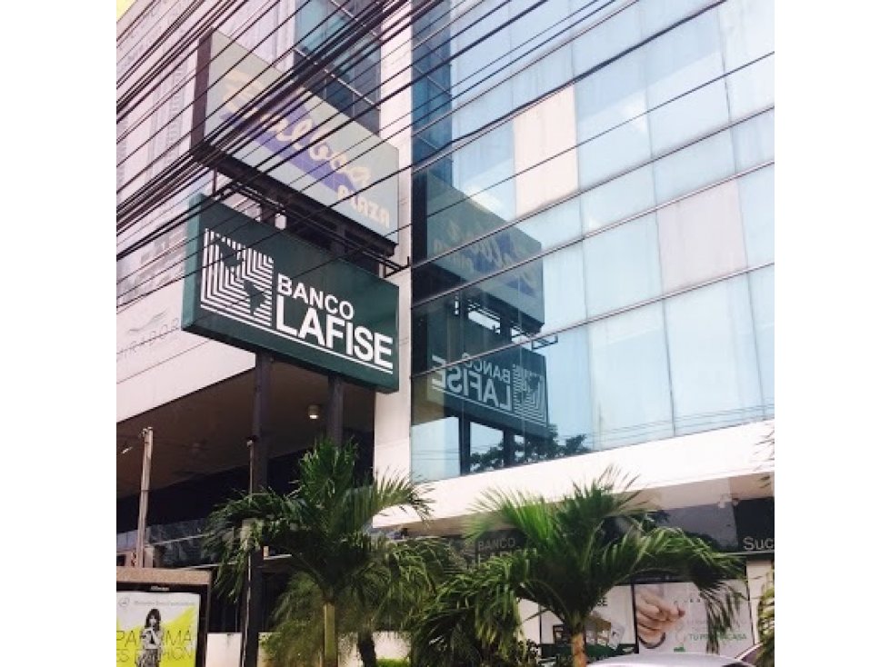 SE VENDE OFICINA CENTRICA BALBOA PLAZA AVENIDA BALBOA VISTA AL MAR — foto 2