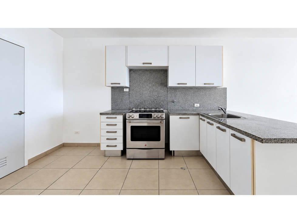 Apartamento en alquiler en Avenida Balboa | PH White, vista al mar — foto 4