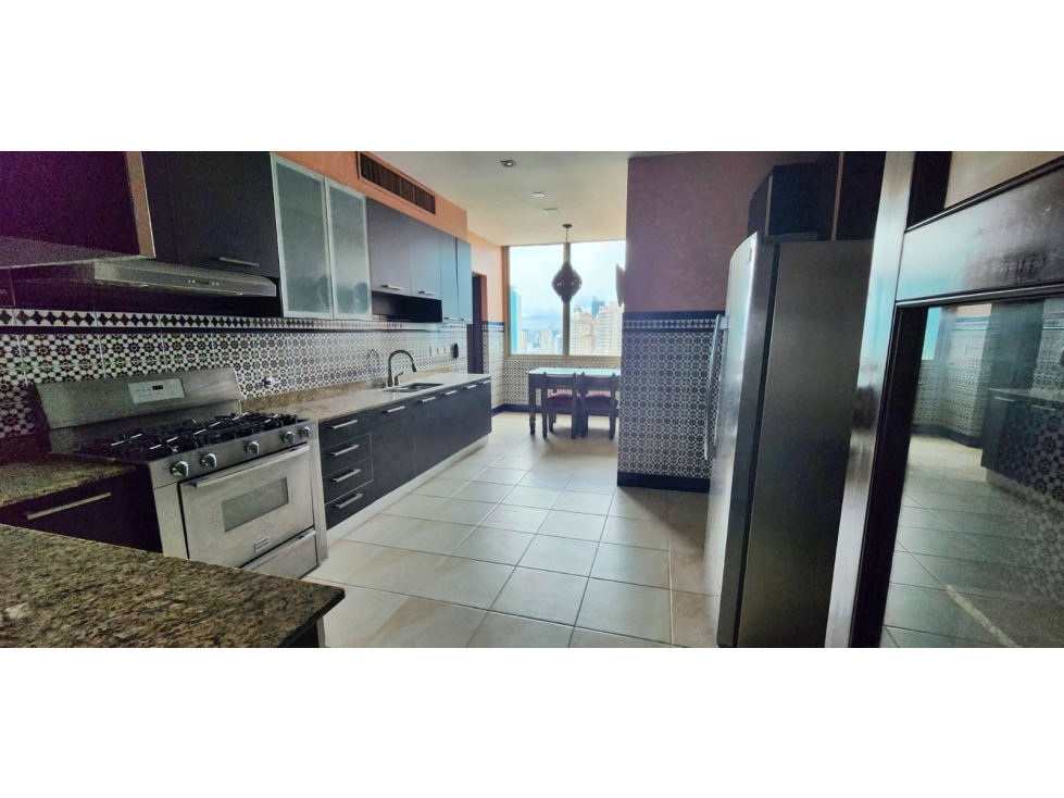 SE VENDE ELEGANTE APARTAMENTO EN PH PACIFIC POINT PUNTA PACIFICA — foto 5