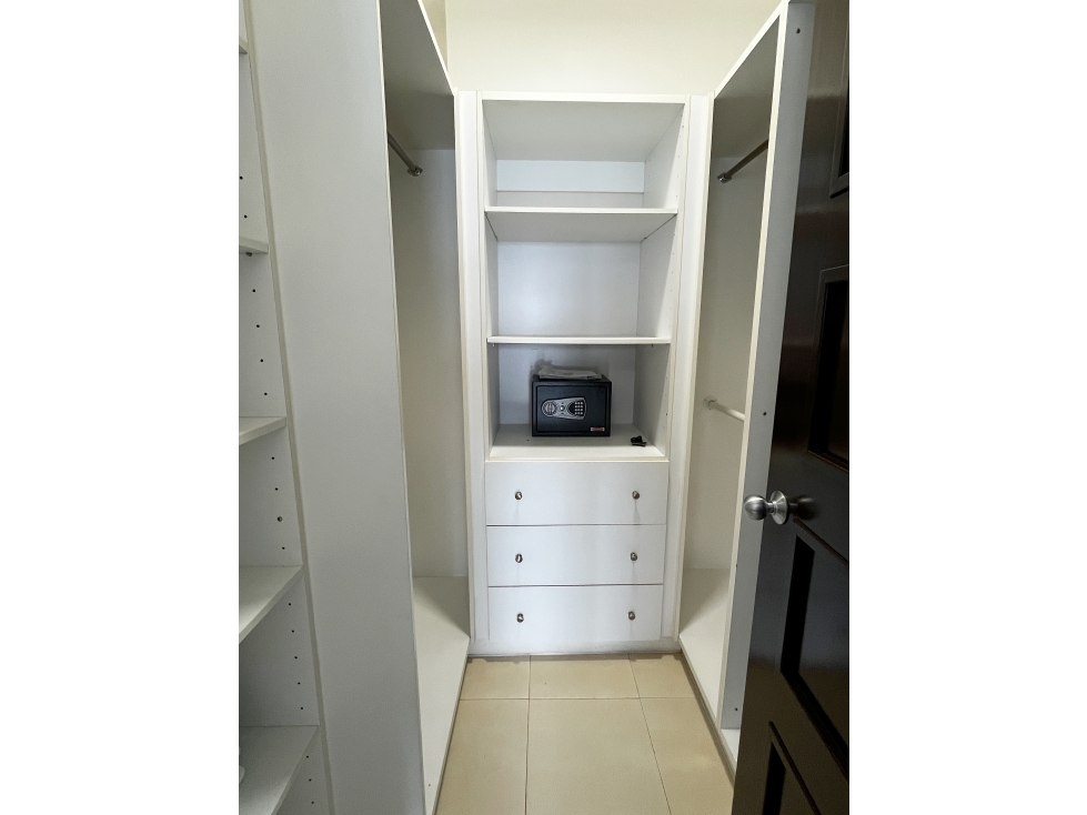 SE ALQUILA GRANDBAY TOWER APARTAMENTO AVENIDA BALBOA - 5