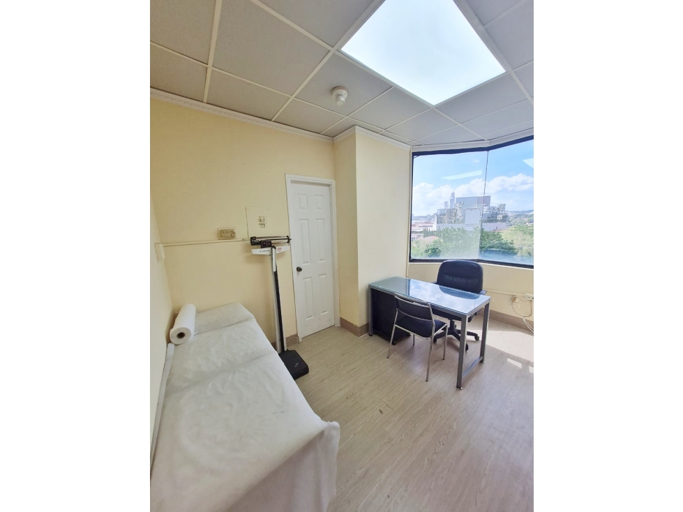 SE ALQUILA EN CONSULTORIOS SAN FERNANDO — foto 2