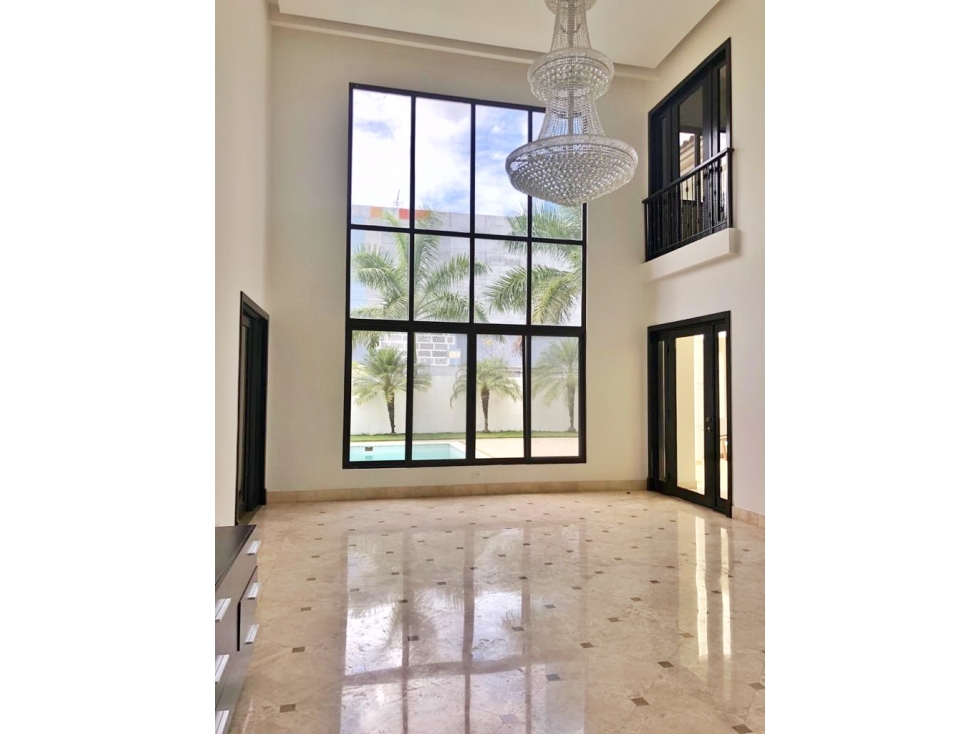 SE ALQUILA ELEGANTE CASA UNIFAMILIAR EN COSTA DEL ESTE — foto 2