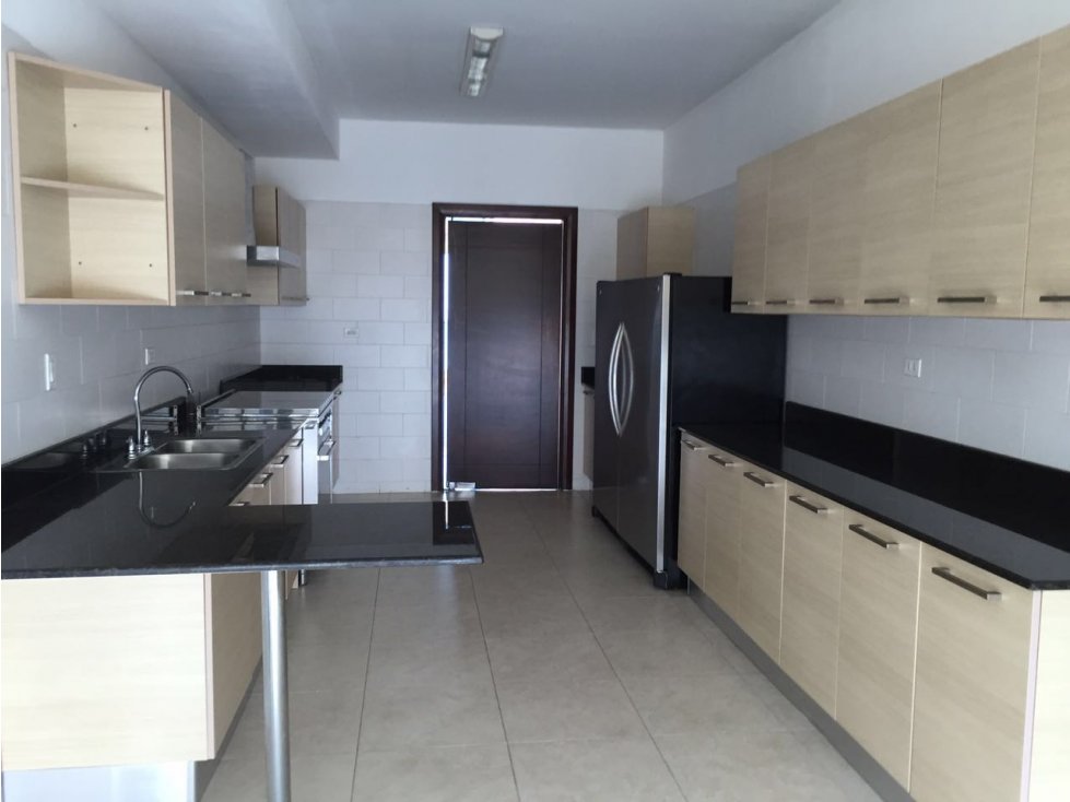 SE ALQUILA AMPLIO APARTAMENTO EN PH MAR ABIERTO AVENIDA BALBOA — foto 6