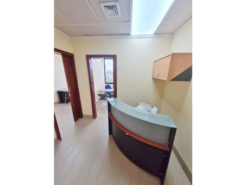 SE ALQUILA EN CONSULTORIOS SAN FERNANDO