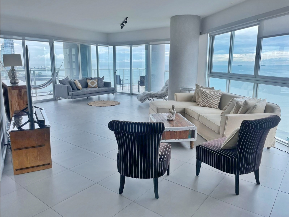 SE ALQUILA ELEGANTE APARTAMENTO EN YACHT CLUB AVENIDA BALBOA - 2