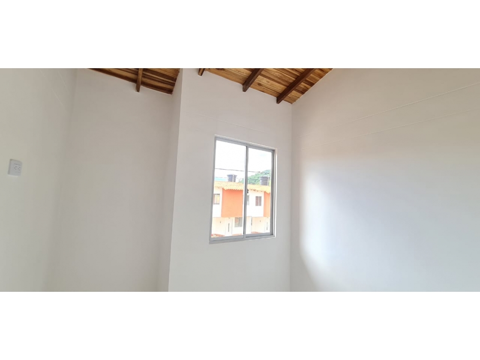 ARRIENDO CASA CONJUNTO CERRADO PALAMANOVA CHINACOTA - 4