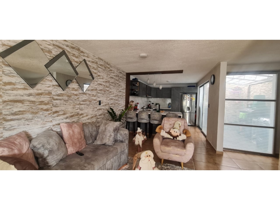 VENDO CASA REMODELADA EN CONJUNTO CERRADO DE CHINACOTA — foto 2