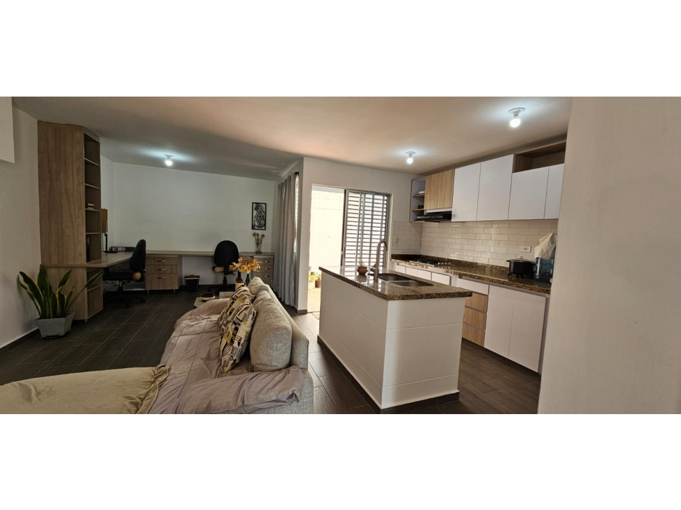 ARRIENDO CASA AMOBLADA EN EL CONJUNTO ALESSANDRIA DE CHINACOTA - 1