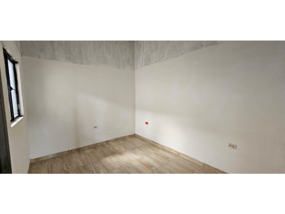 ARRIENDO CASA ECONOMICA EN CHINACOTA - 5