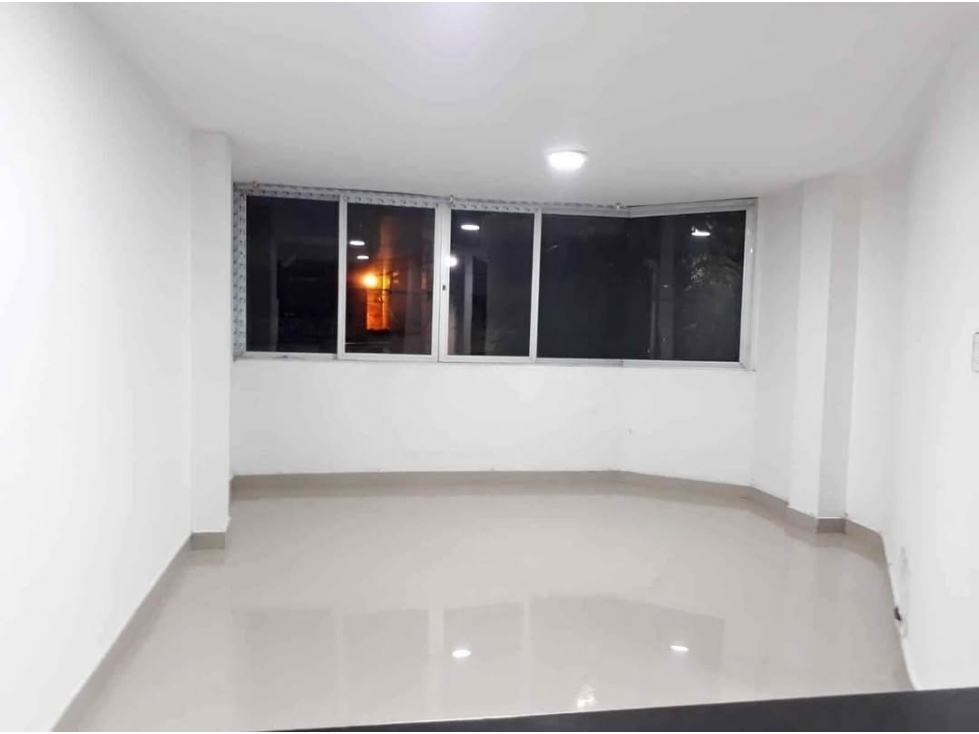 VENDO EDIFICIO ESQUINERO EN EL CENTRO DE CUCUTA - 4