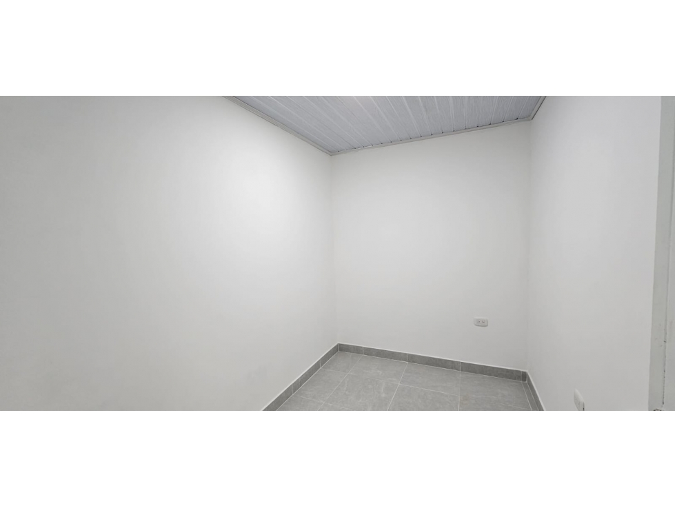 ARRIENDO CASA PARA ESTRENAR EN CHINACOTA — foto 4