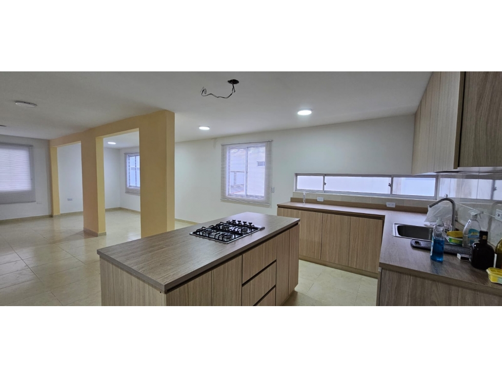 VENDO O PERMUTO CASA EN CHINACOTA